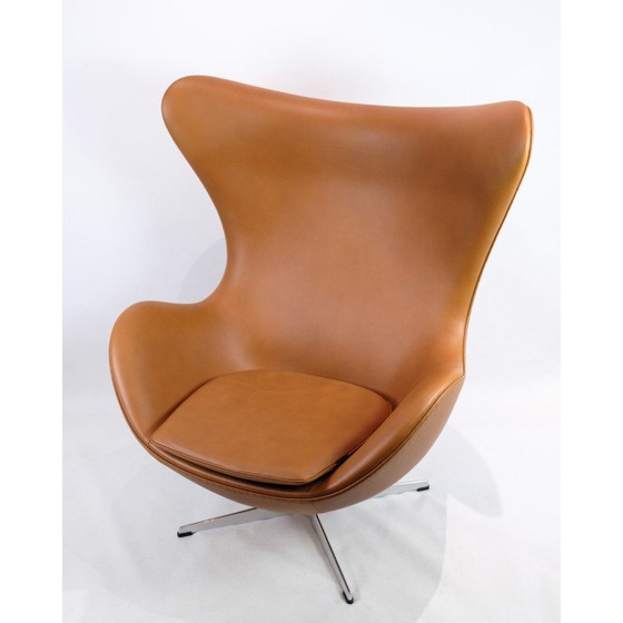 Image 1 of Vintage model 3316 armchair by Arne Jacobsen for Fritz Hansen