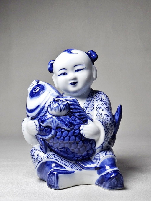 Subject Porcelaine Chinoise Bleu Et Blanche "Garçon À La Carpe" 70-80'S