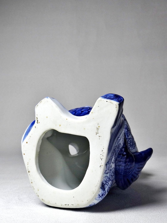 Image 1 of Subject Porcelaine Chinoise Bleu Et Blanche "Garçon À La Carpe" 70-80'S