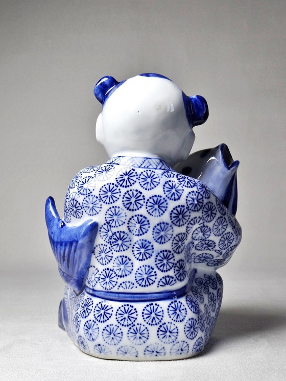 Image 1 of Subject Porcelaine Chinoise Bleu Et Blanche "Garçon À La Carpe" 70-80'S