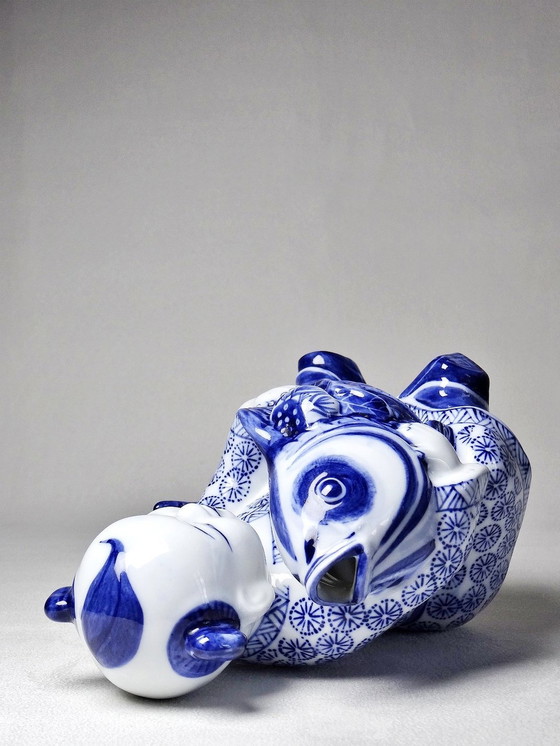 Image 1 of Subject Porcelaine Chinoise Bleu Et Blanche "Garçon À La Carpe" 70-80'S