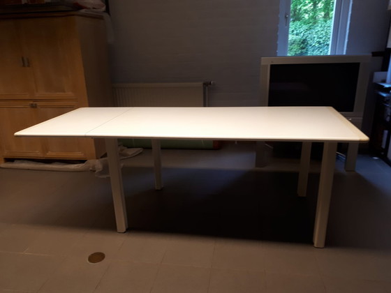 Image 1 of Castelijn dining table with pull-out leaf