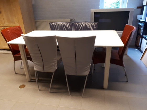 Image 1 of Castelijn dining table with pull-out leaf