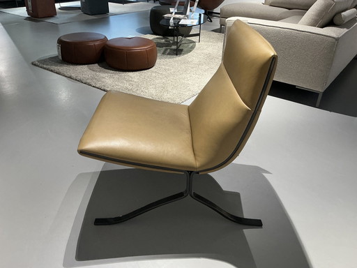 Eyye Juno Armchair Showroom Model