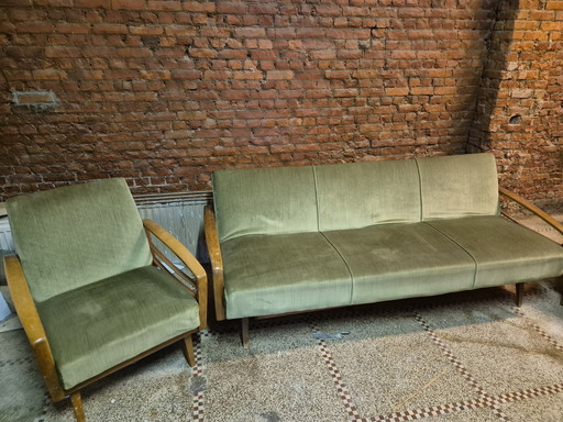 Vintage Sleeper Sofa With 2 Armchairs