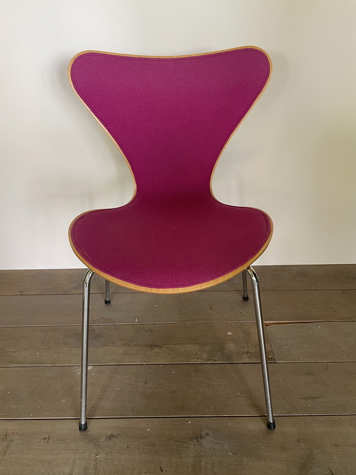 Arne Jacobsen Butterfly Chair