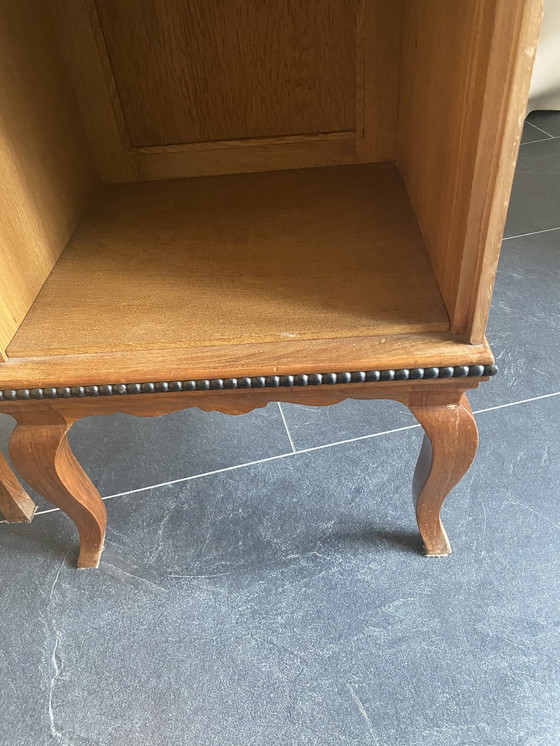 Image 1 of 2x Mesa auxiliar Louis Oak