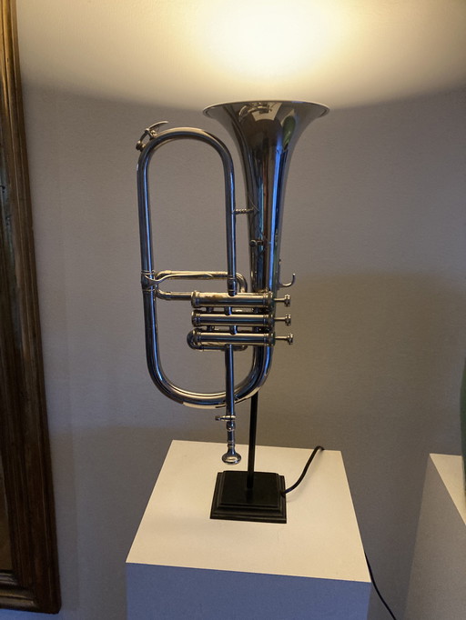 Bugle table lamp