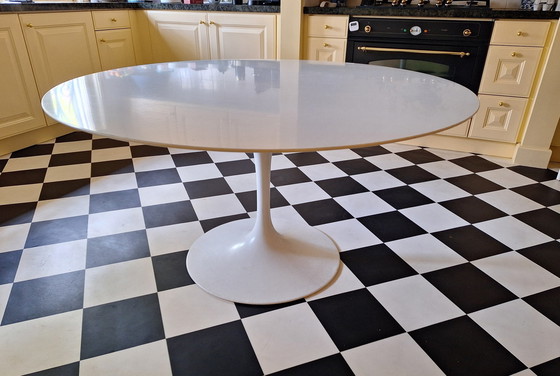 Image 1 of Knoll dining table by Eero Saarinnen