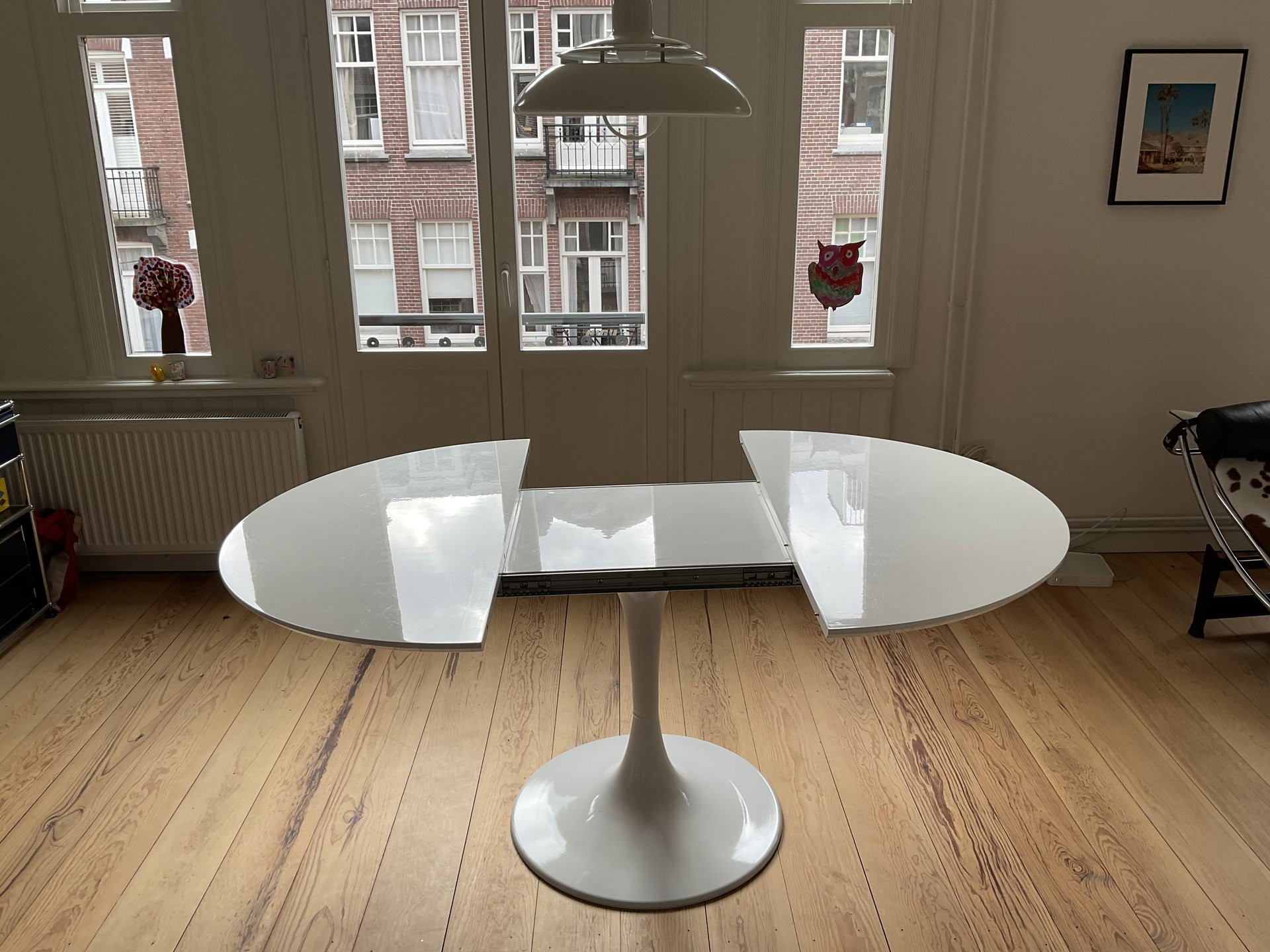 Tulip extending 2024 dining table