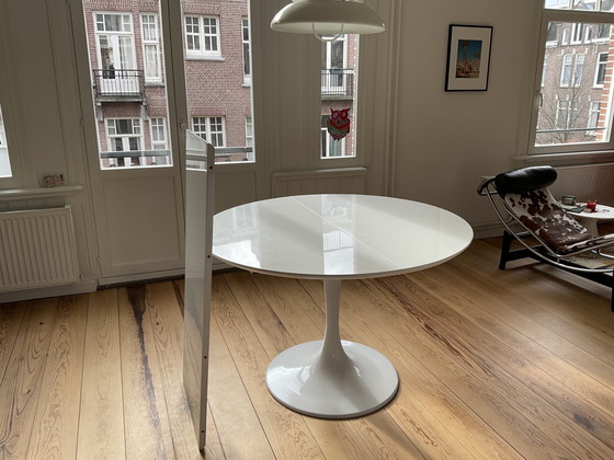 Image 1 of Extendable dining tulip tafel.