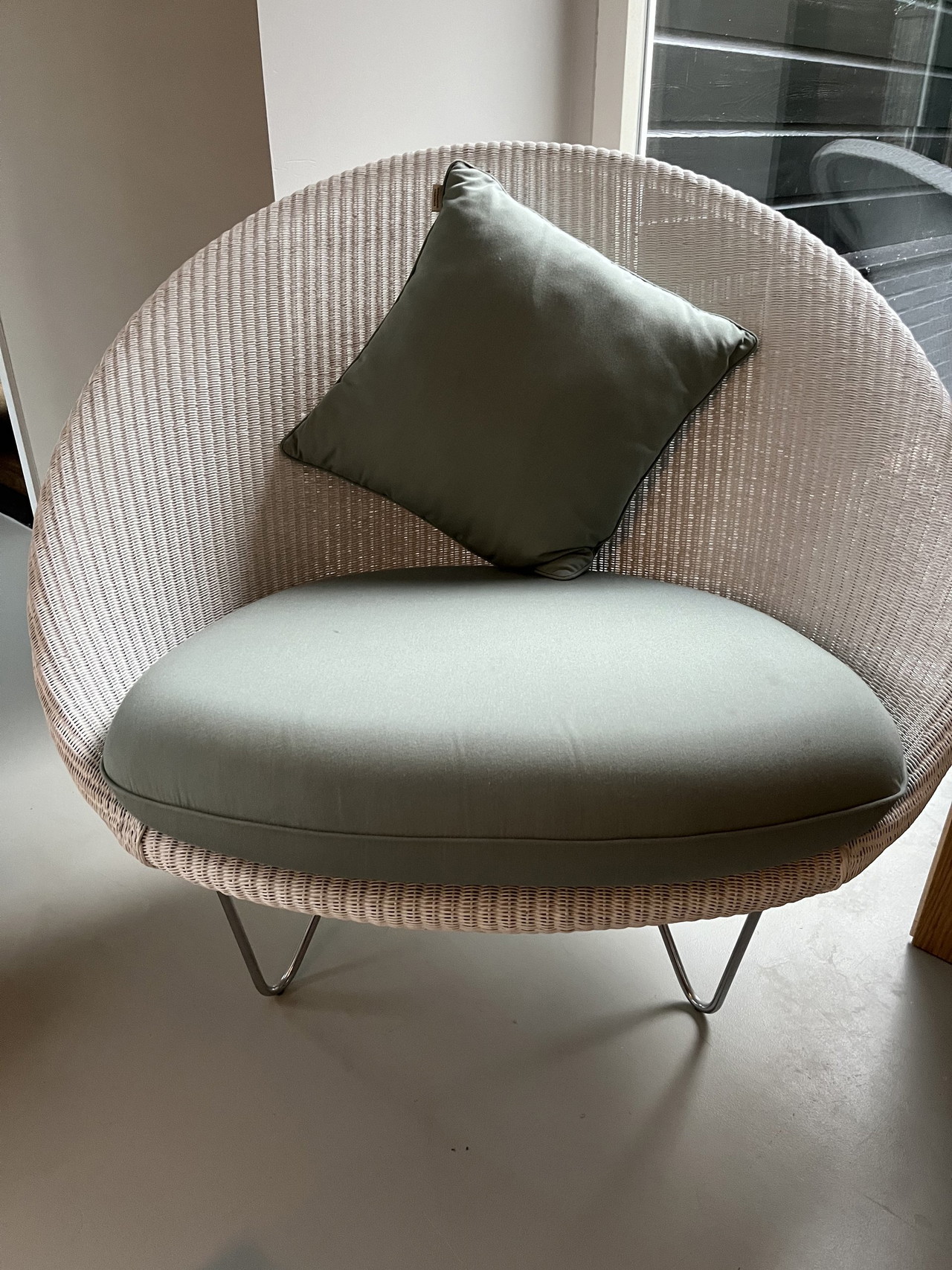 Vincent Sheppard Joe Cocoon chair | €525 | Whoppah