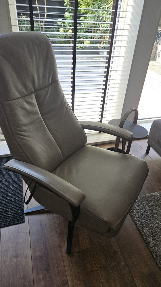 Image 1 of Hukla Recliner