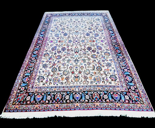 Hand-knotted Persian rug Mesched