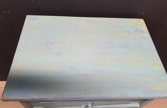 Image 1 of 1513 Cassettiera ridisegnata in atmosfera vintage