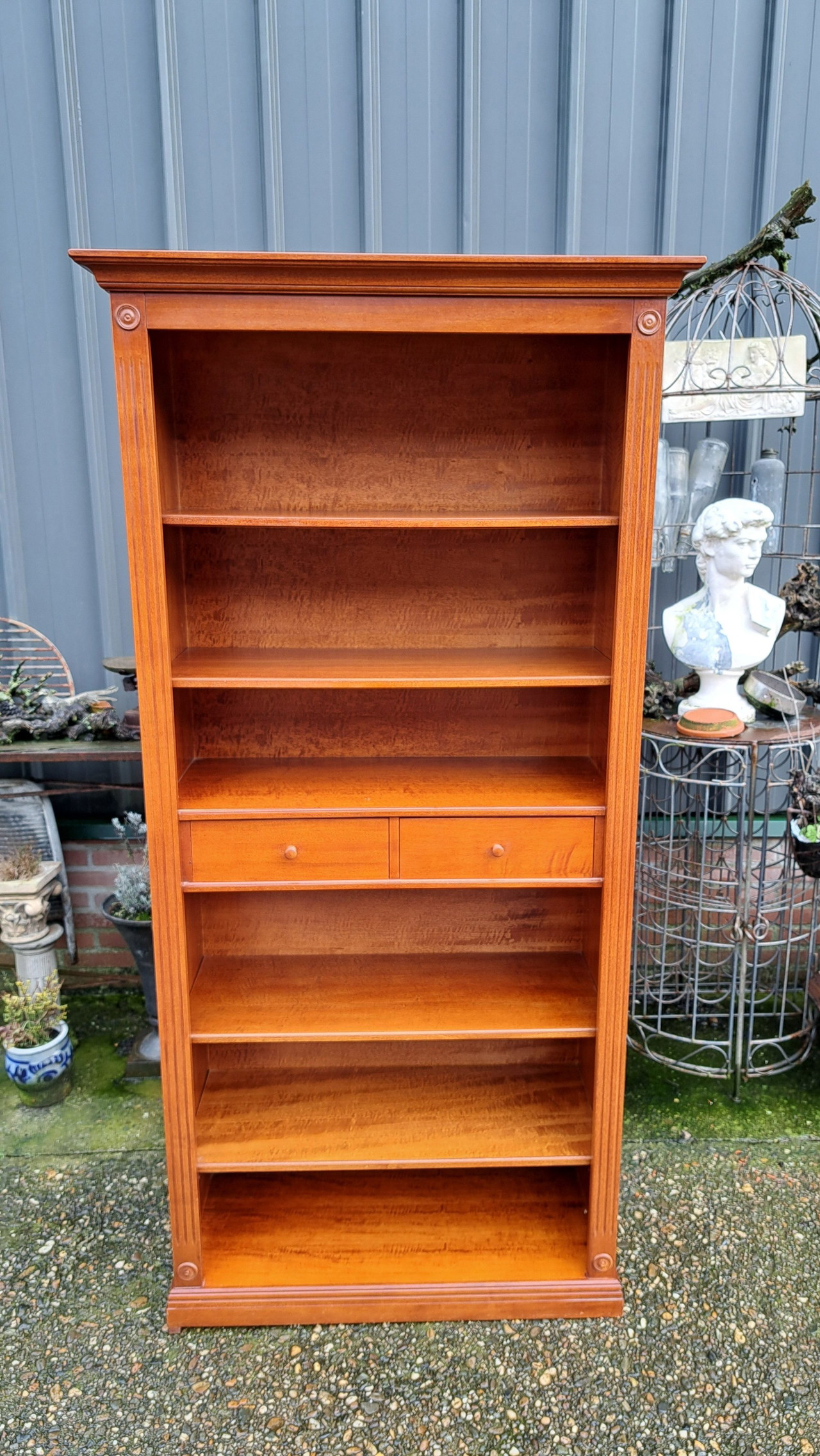 Librería clásica, mueble de pared, dimensiones 81x36 y 181cm de alto.