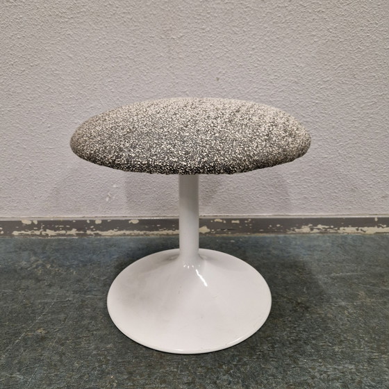 Image 1 of Sgabello Tulip anni &#39;70, recentemente rivestito