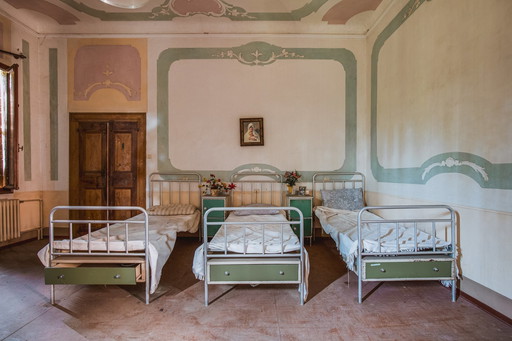 Artndecay (Jef Peeters) - Abandoned Children's Home