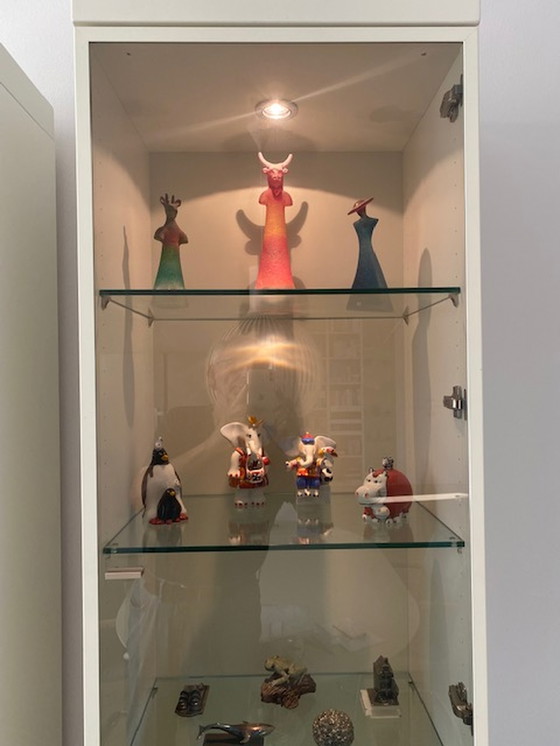 Image 1 of 2 Hülsta display cabinets