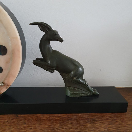 Beautiful Art-Deco Hesma Clock With Bronze Deer