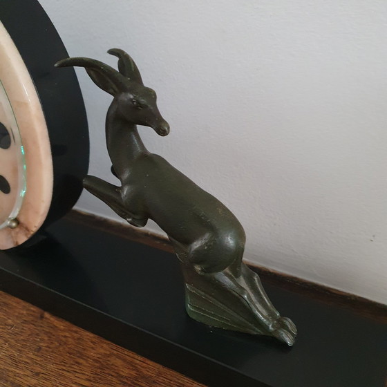 Image 1 of Beautiful Art-Deco Hesma Clock With Bronze Deer