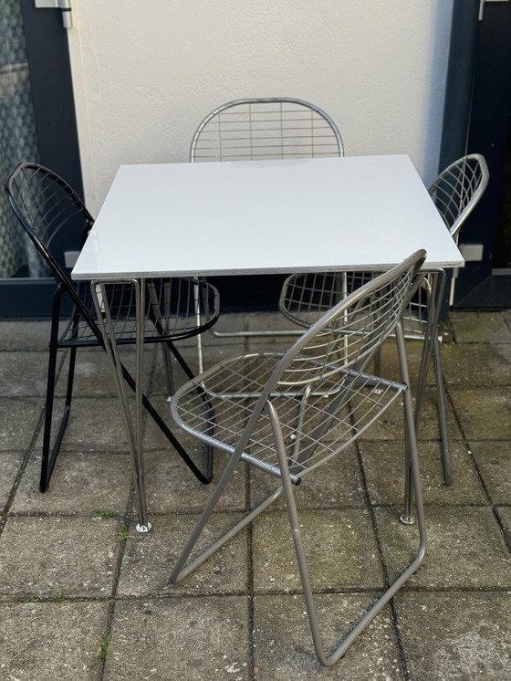 Image 1 of Table Fritz Hansen avec 4 chaises Aland