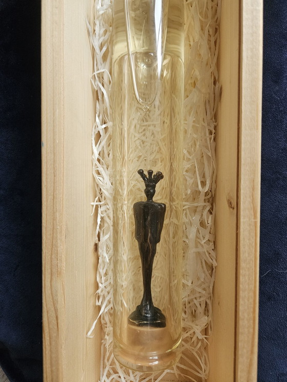 Image 1 of Escultura en botella "Hombre coronado" Conny Ammerlaan