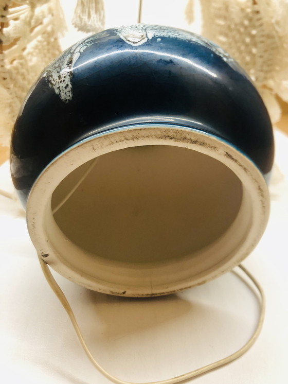 Image 1 of Lampada vintage in ceramica blu e macramè 