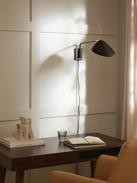 Image 1 of Large wall lamp with socket