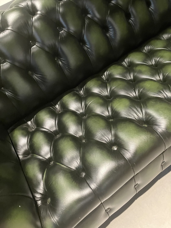 Image 1 of Canapé Chesterfield modèle Belmont