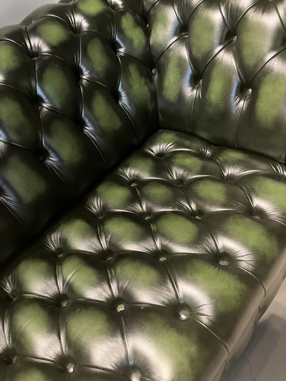 Image 1 of Canapé Chesterfield modèle Belmont