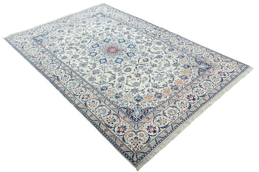 Hand-knotted Persian Carpet Nain With Silk - 315 X 210 Cm