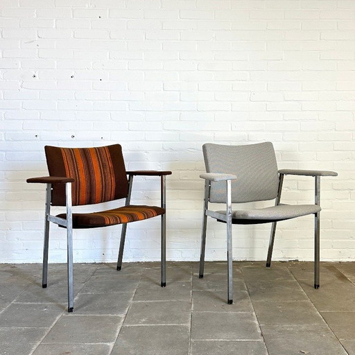 Fritz Hansen folding chairs for Arne Jacobsen