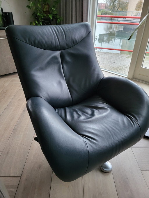 Leolux Leather Tilt And Turn Armchair