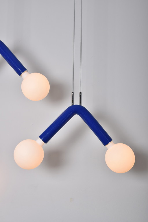 ARRAY Lighting Suspension Turbo Light conçue par David Derksen