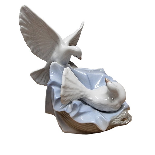 Vintage Tengra Porcelain Doves