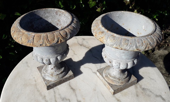 Image 1 of 2 Cast iron brocante garden vases 25 cm high