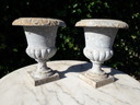 2 vases de jardin brocante en fonte de 25 cm de haut