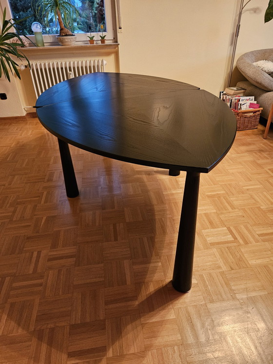 Image 1 of Extendable dining table The Collection