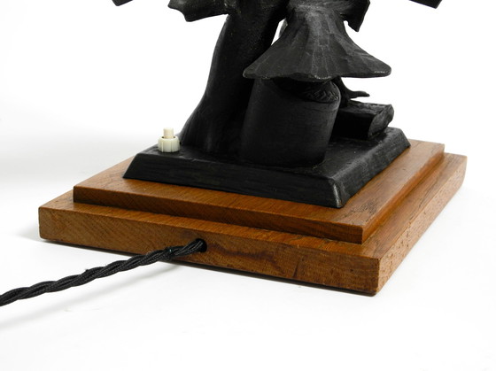 Image 1 of Large 1940s table lamp made of iron in the shape of an eagle with a teak wooden base