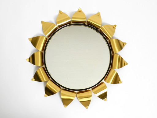 Magnifique miroir mural rond en laiton en forme de soleil Mid Century