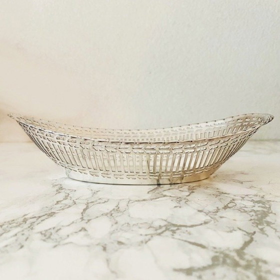 Image 1 of Silver plated bread basket SZ90