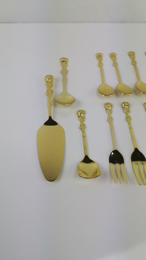 Set da pasticceria color oro