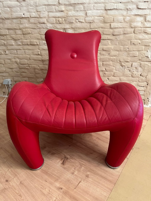 Fauteuil Leolux Balou en cuir rouge avec ottoman