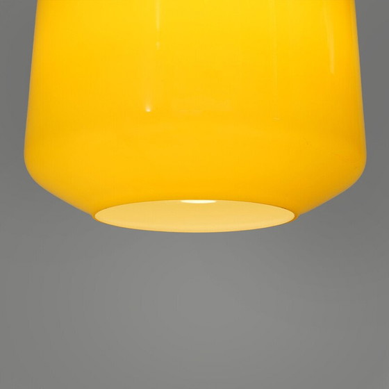 Image 1 of Lampadario vintage in vetro giallo e metallo verniciato nero, Italia 1960