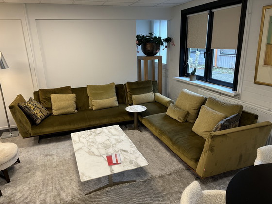 Image 1 of Flexform Evergreen Corner Sofa 310x320 in Velvet Forest Green