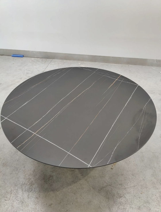 Image 1 of Table de salle à manger ronde avec plateau en céramique