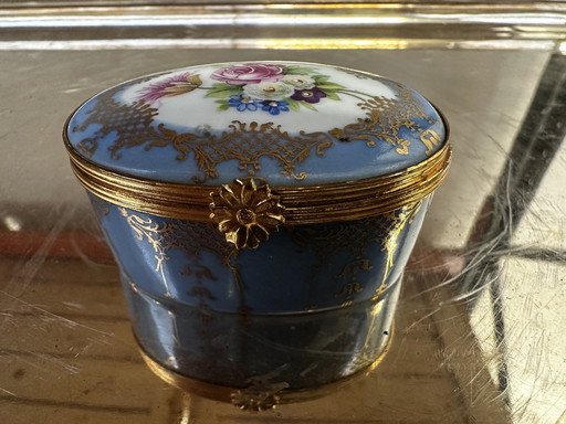 Small Box / Pill Box Romantic - W 6.5 Cm / D 5.5 Cm / Limoges