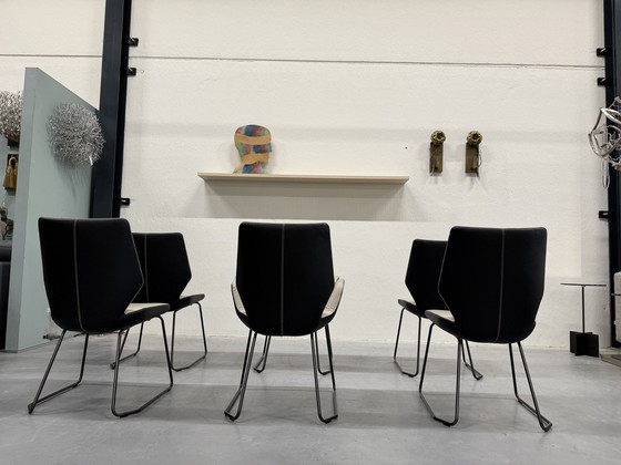 Image 1 of 6 nuevas sillas de comedor Leolux Mime de cuero negro Chuchubi