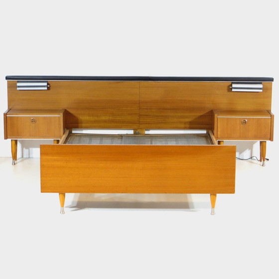 Image 1 of Vintage Bed In Teak Met Nachtkastjes En Verlichting, Jaren '60